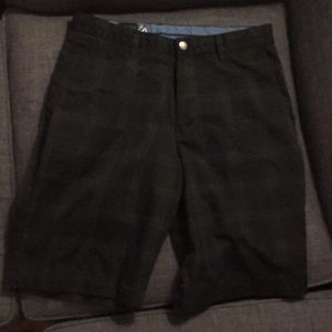 Volcom shorts size 32